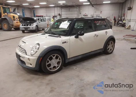 2006 Mini Cooper S from USA, damaged, VIN WMWRE33546TL16569
